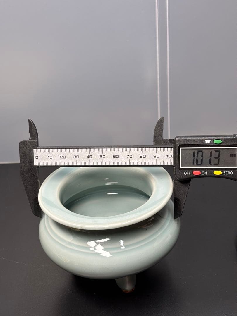 【極美品】諏訪蘇山作 香炉 青磁 三足香炉 純銀 花刻透し火屋 信幸造