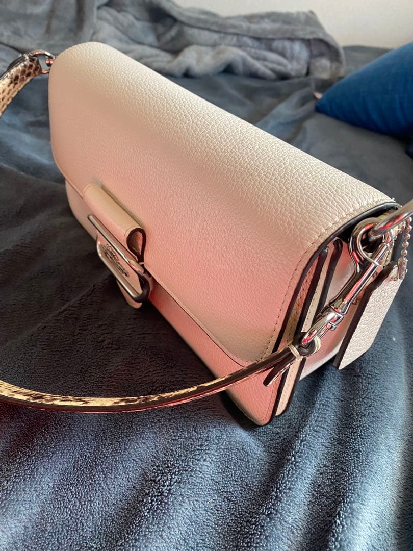 モーガン ショルダーバッグ ホワイト　coach コーチ