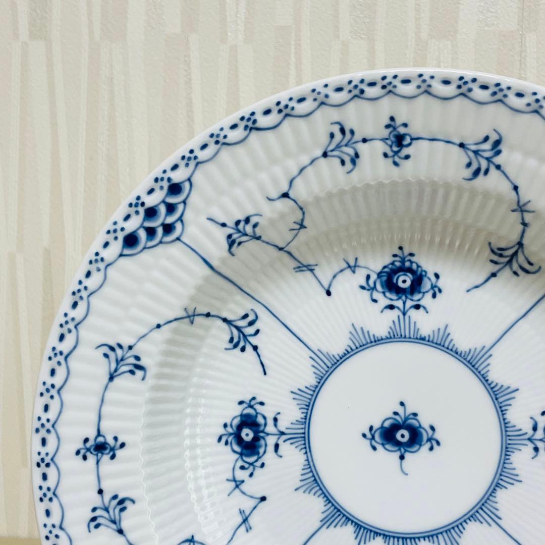 未使用 ロイヤルコペンハーゲン ブルーフルーテッド ハーフレース 深皿 プレート