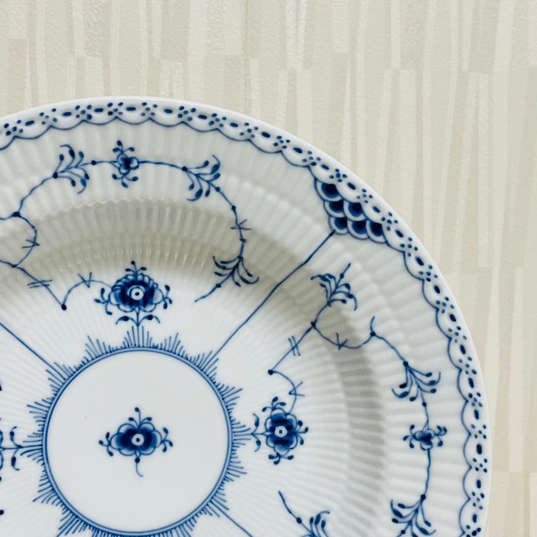 未使用 ロイヤルコペンハーゲン ブルーフルーテッド ハーフレース 深皿 プレート
