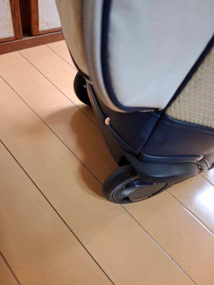 WAAC キャリー付き　ゴルフバッグ・キャディバッグ ホワイト・ネイビー