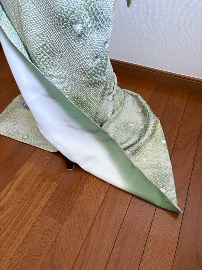 ❤️気品溢れる総絞り小紋　春の若草色　新品畳紙お付けします。