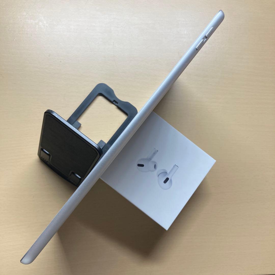 iPad 第8世代　ジャンク　A2270 起動不可