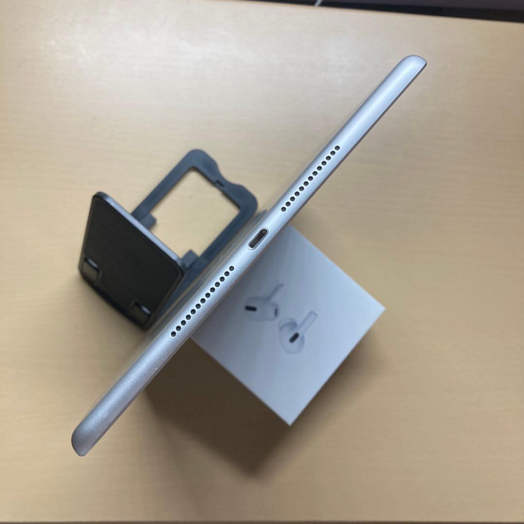 iPad 第8世代　ジャンク　A2270 起動不可