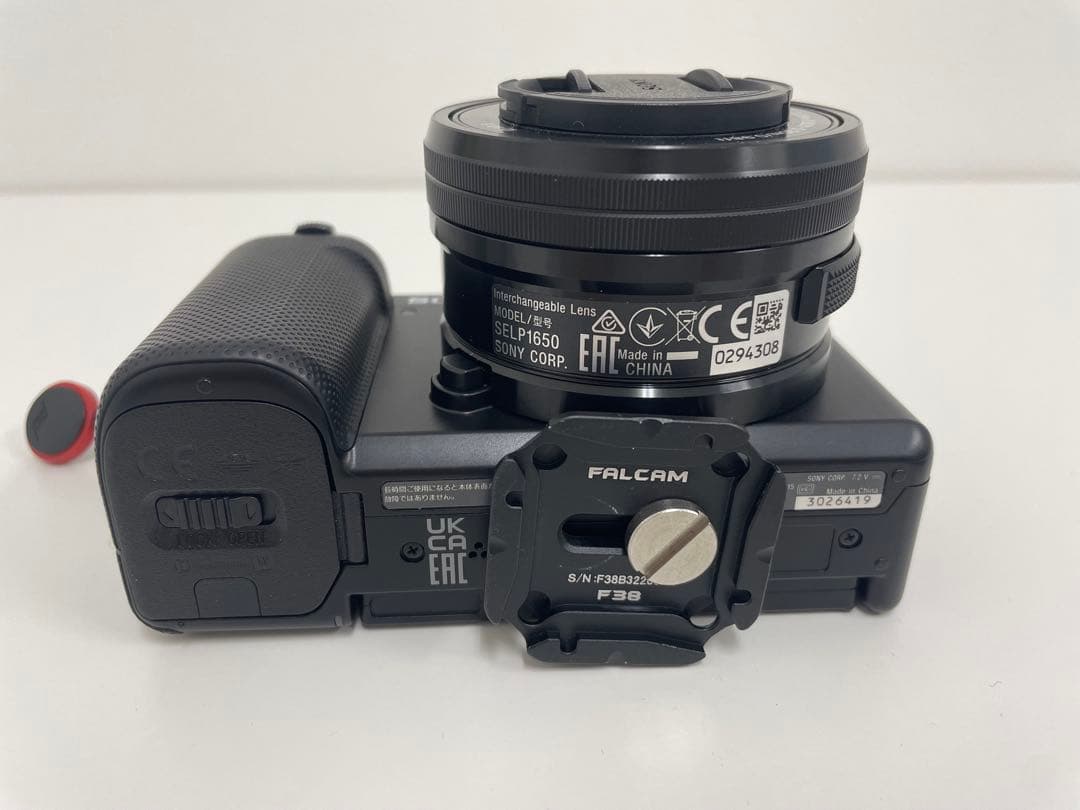 【やーま】SONY α ZV-E10 ミラーレスカメラ 【美品】