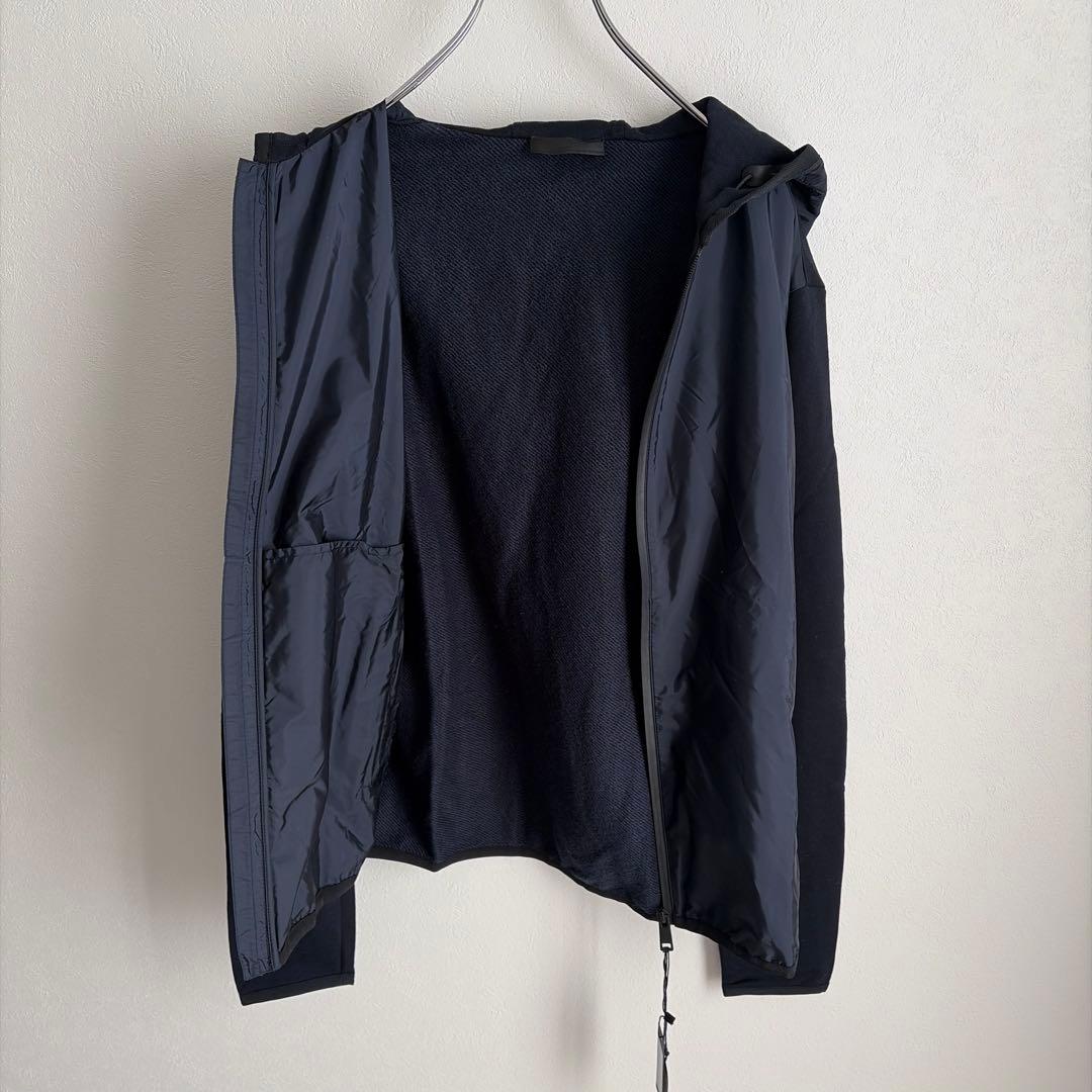 【新品タグ付き✨】PRADA ハイブリッドパーカー　ナイロン切り替え　ラバーロゴ