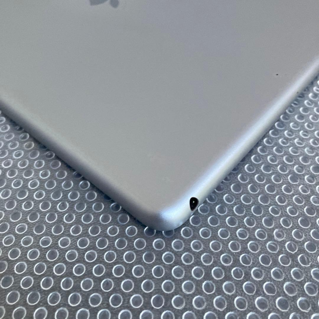 3170【早い者勝ち】美品☆iPad5 第5世代 32GB WIFIモデル☆