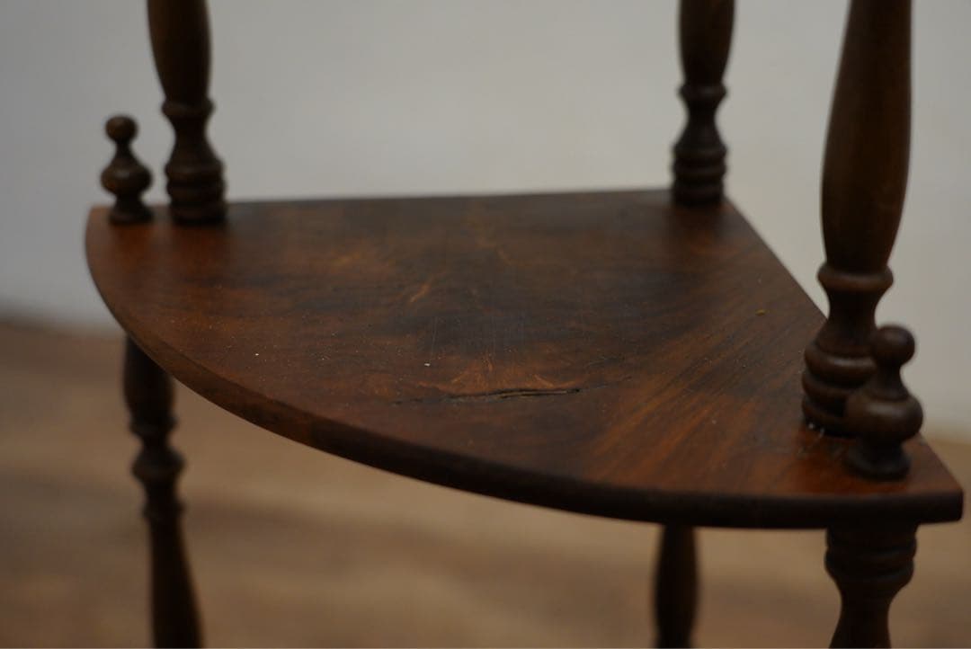 フランスアンティーク　シェルフ　壁掛け可能　コーナー　棚