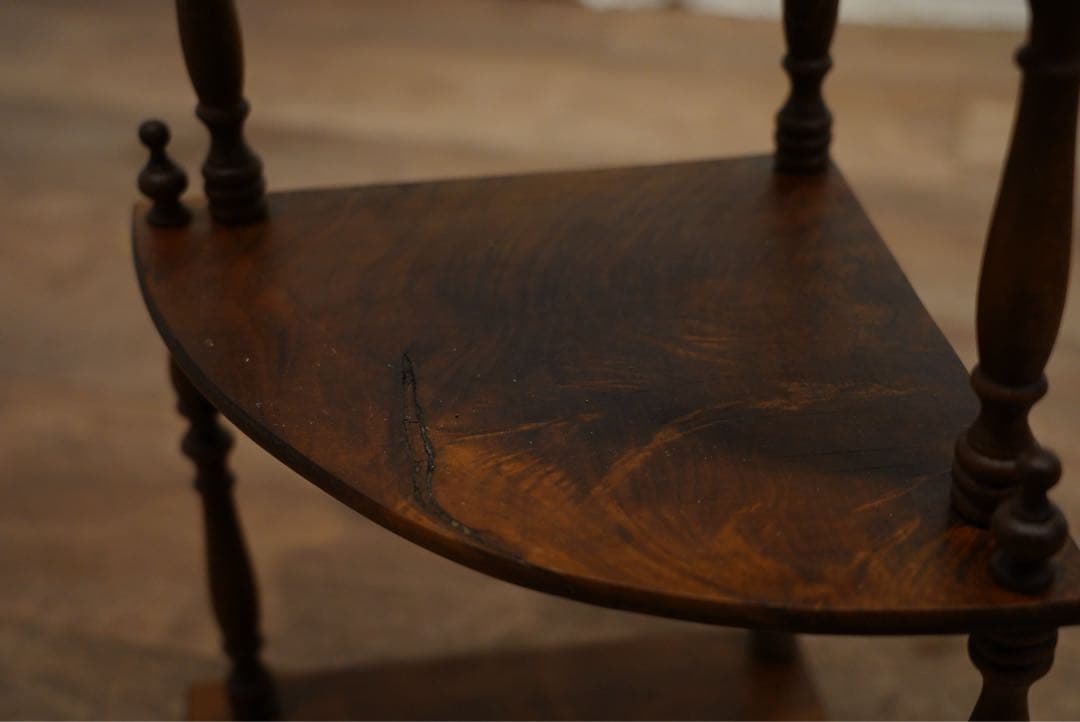 フランスアンティーク　シェルフ　壁掛け可能　コーナー　棚