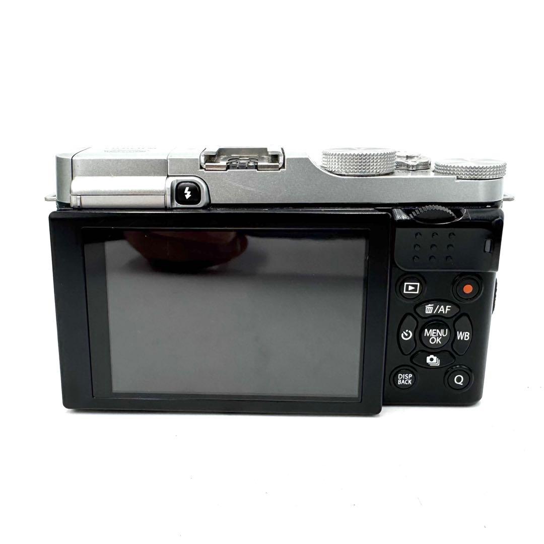 動作良好 FUJIFILM X-A2 シルバー XC 16-50mm OIS