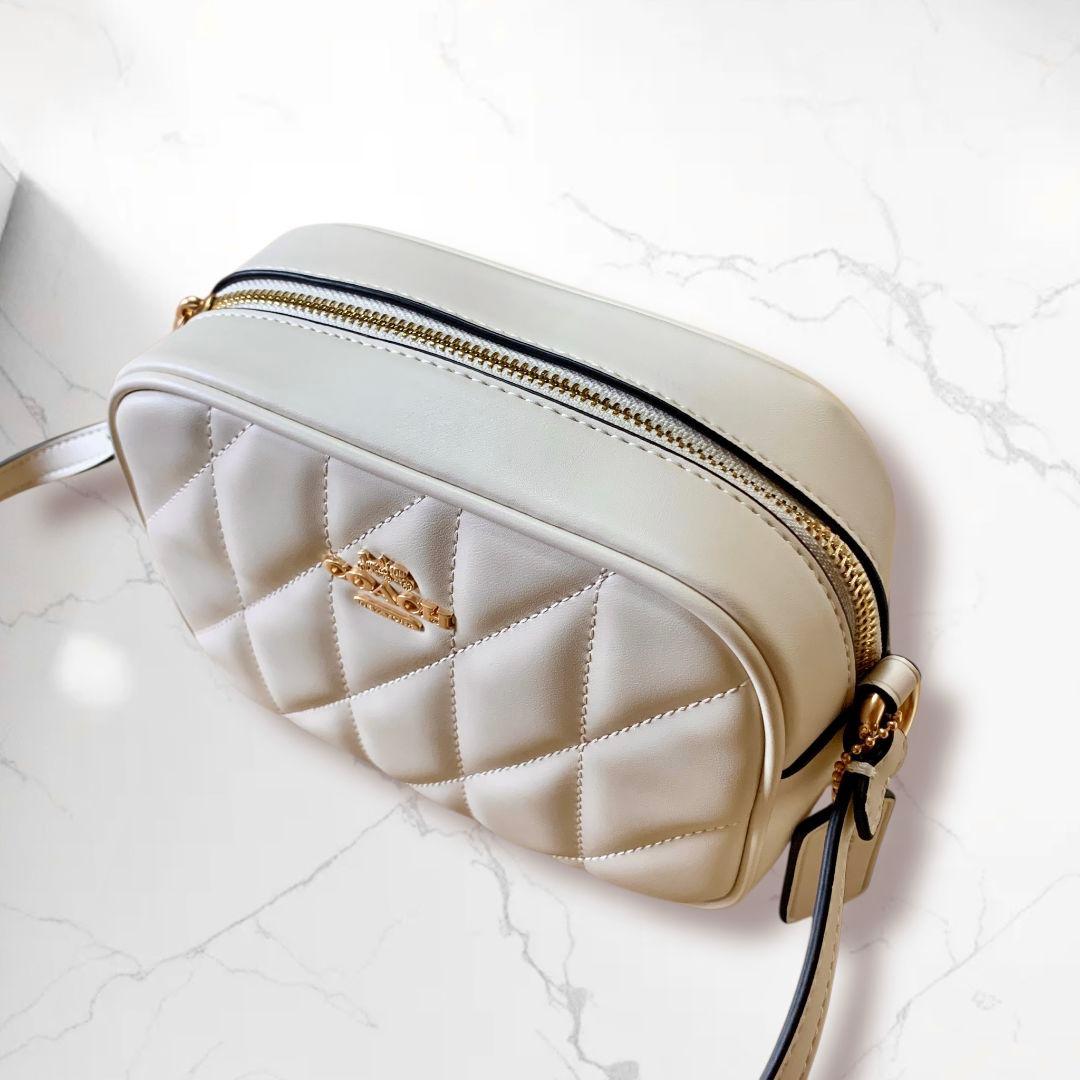 極美品 コーチ キルティング ショルダーバッグ 斜めがけ