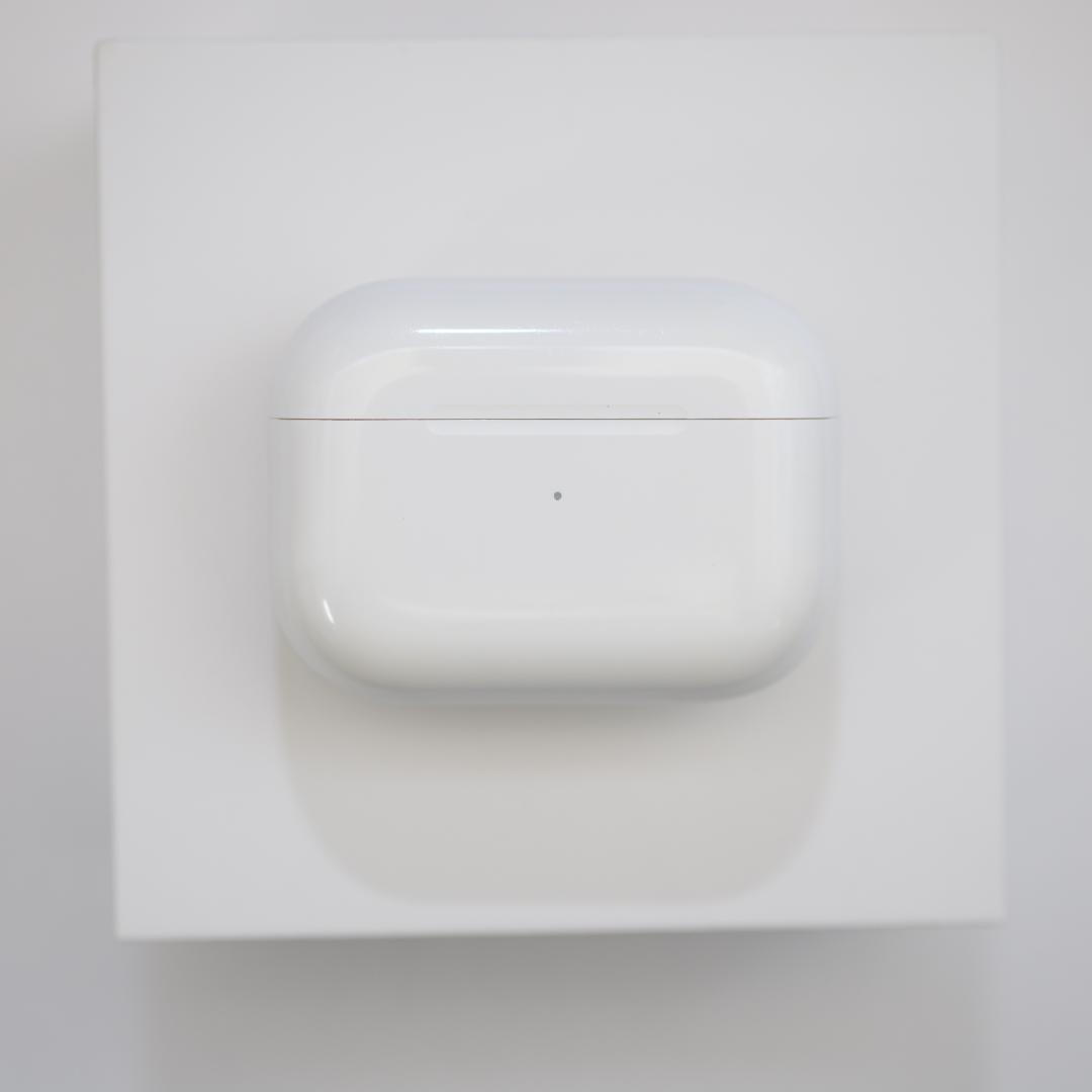 【美品】初代AirPods Pro 左右+充電ケース付き