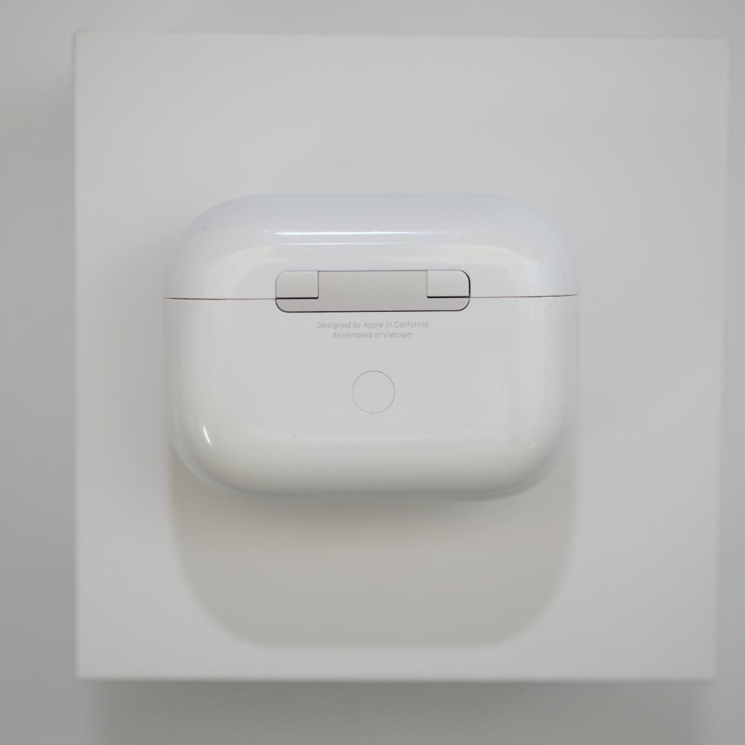【美品】初代AirPods Pro 左右+充電ケース付き