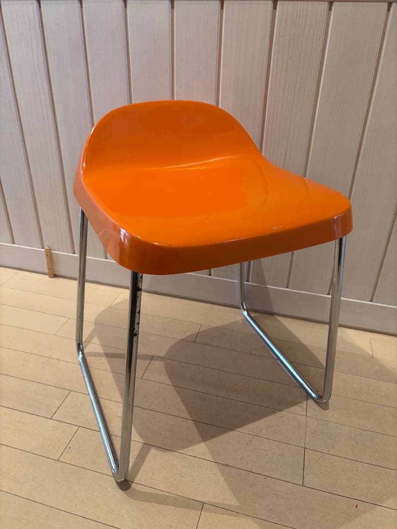 レトロポップチェア