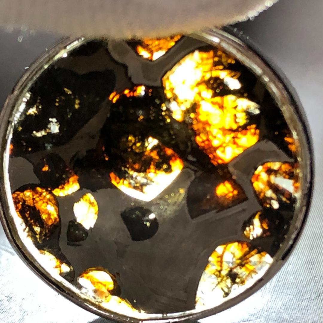 パラサイト隕石　アルタイ隕石 ペンダントトップ　隕石　2点 重さ約8ｇ　共箱