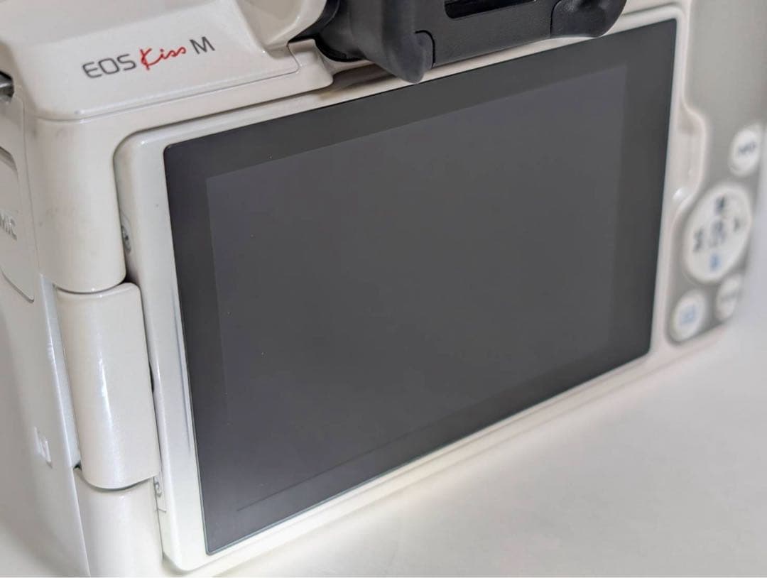 ✨極美品✨キャノン EOS Kiss M❤️高性能ミラーレス！