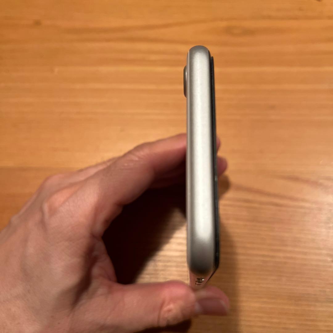 Apple iPhone SE (第2世代) 128GB ホワイト 本体