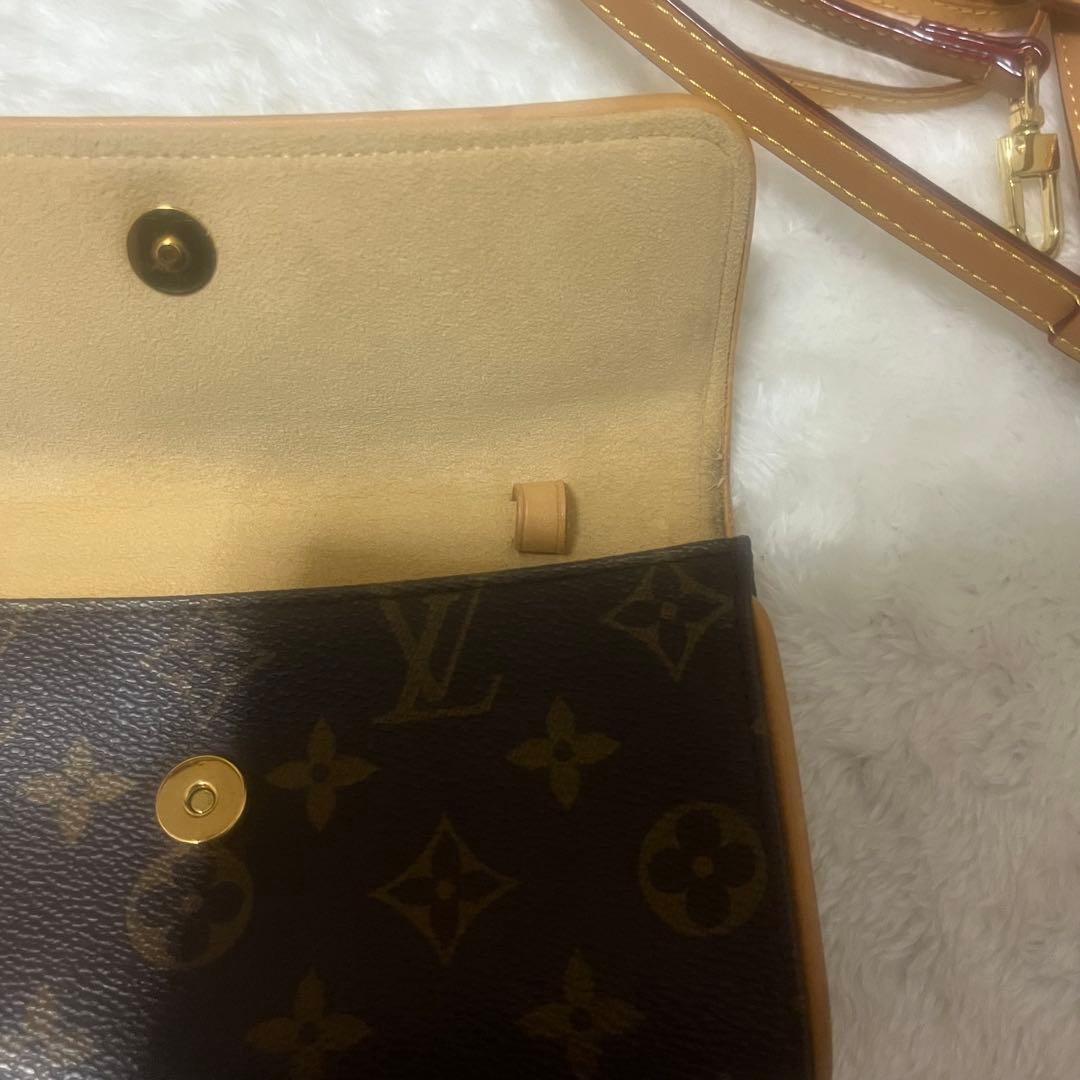 LOUIS VUITTON ルイヴィトン　モノグラム　ショルダー　ポーチ