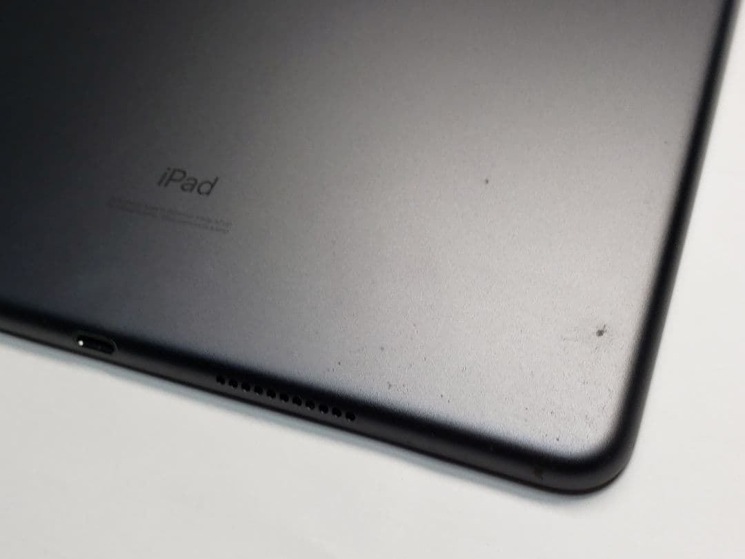 iPad　A2152 iPad　Air 第３世代　Wi-Fi 64GB 　中古