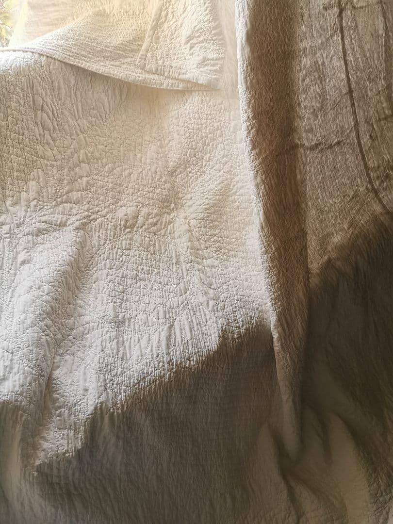 アンティーク ダーラムキルト 手縫 ブライダルホワイトキルト リーフ メダイヨン