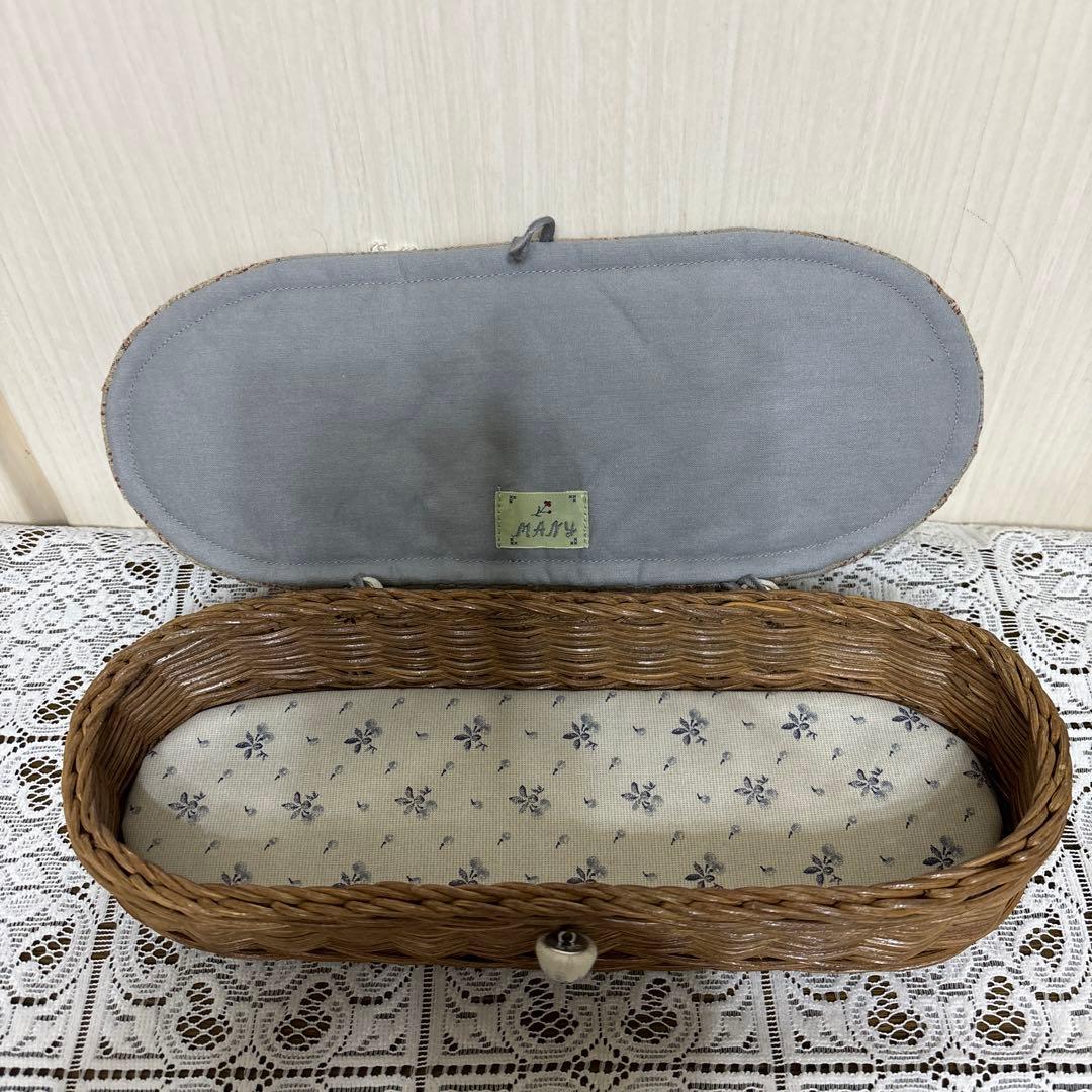 マニー　コラージュエプロン&ランチョンマット＆カトラリーケース