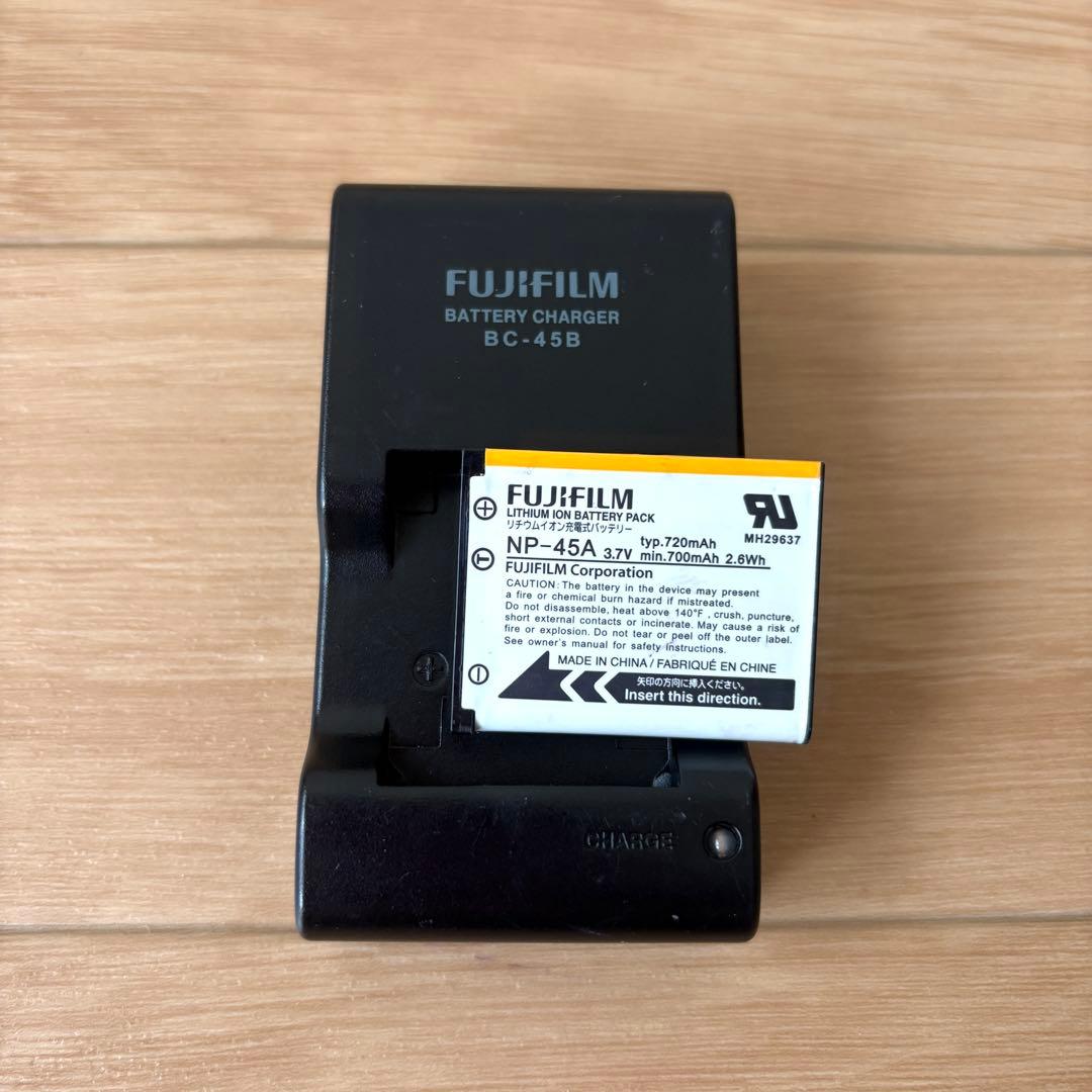 FUJIFILM FINEPIX Z デジタルカメラ ピンク