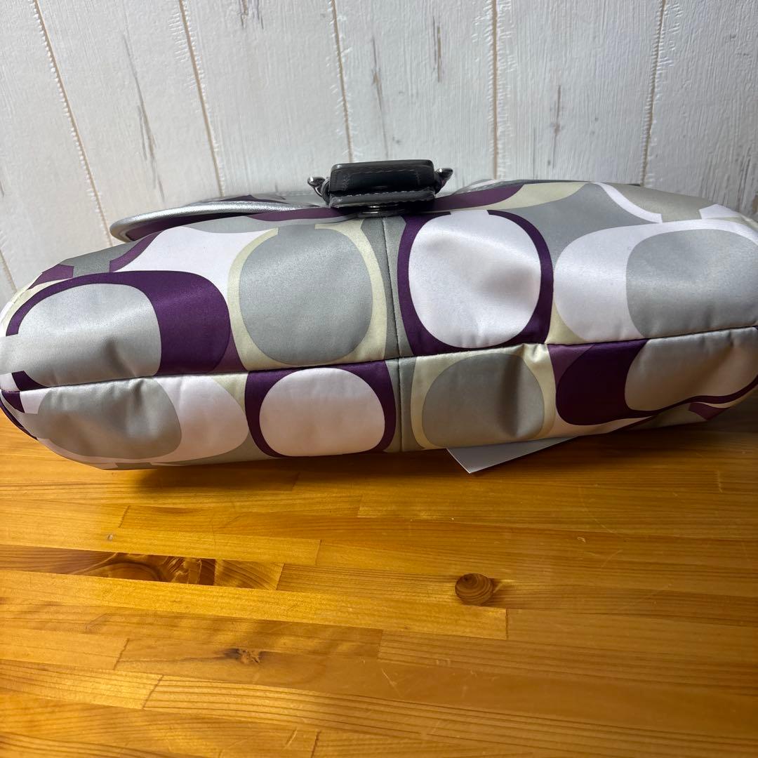 希少カラーコーチ　ワンショルダーバッグ　パープル　肩掛け スカーフ柄