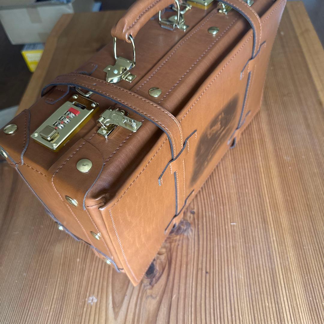 ラピュタトランク クラシックなブラウンレザーケース