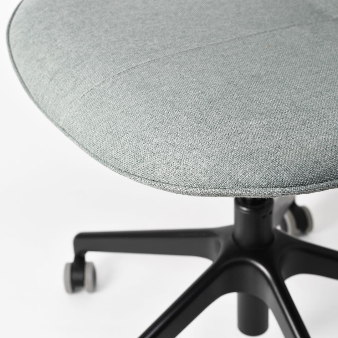 【送料込み】IKEA LÄNGFJÄLL ロングフィエル デスクチェア イケア