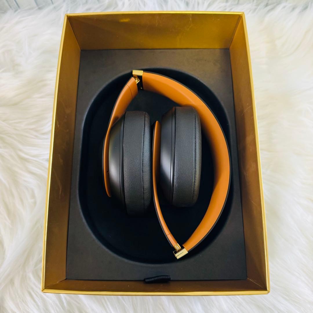 beats studio3wireless ワイヤレスヘッドホン　グレー