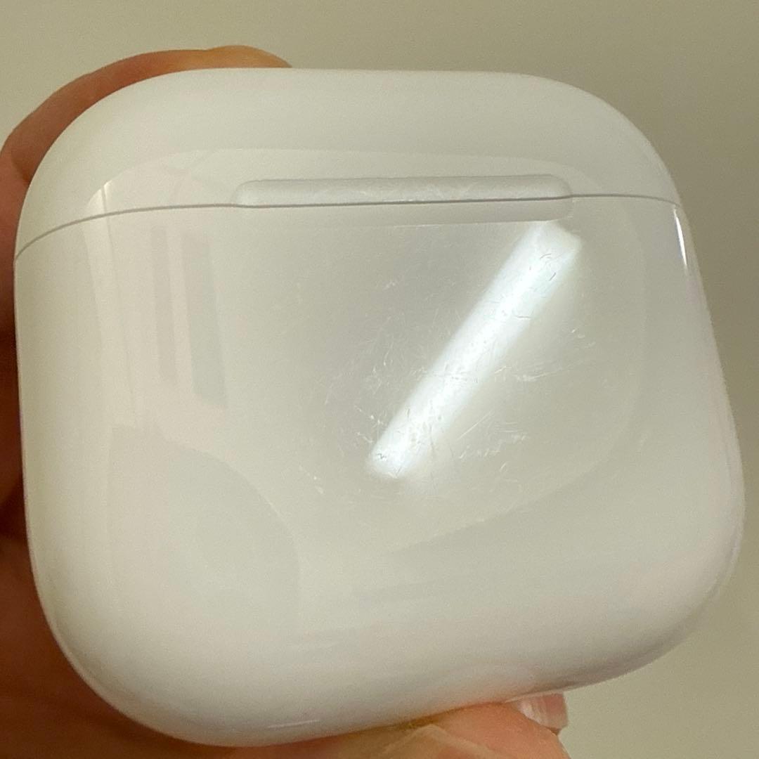 美品 AirPods4 ANC非搭載モデル 正規品