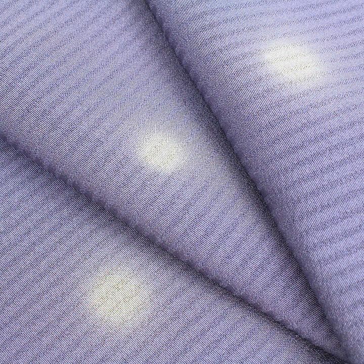 裄６７ｃｍ　上品な【ホタルぼかし】　お茶席・入学園式・お食事会にも　美品の小紋