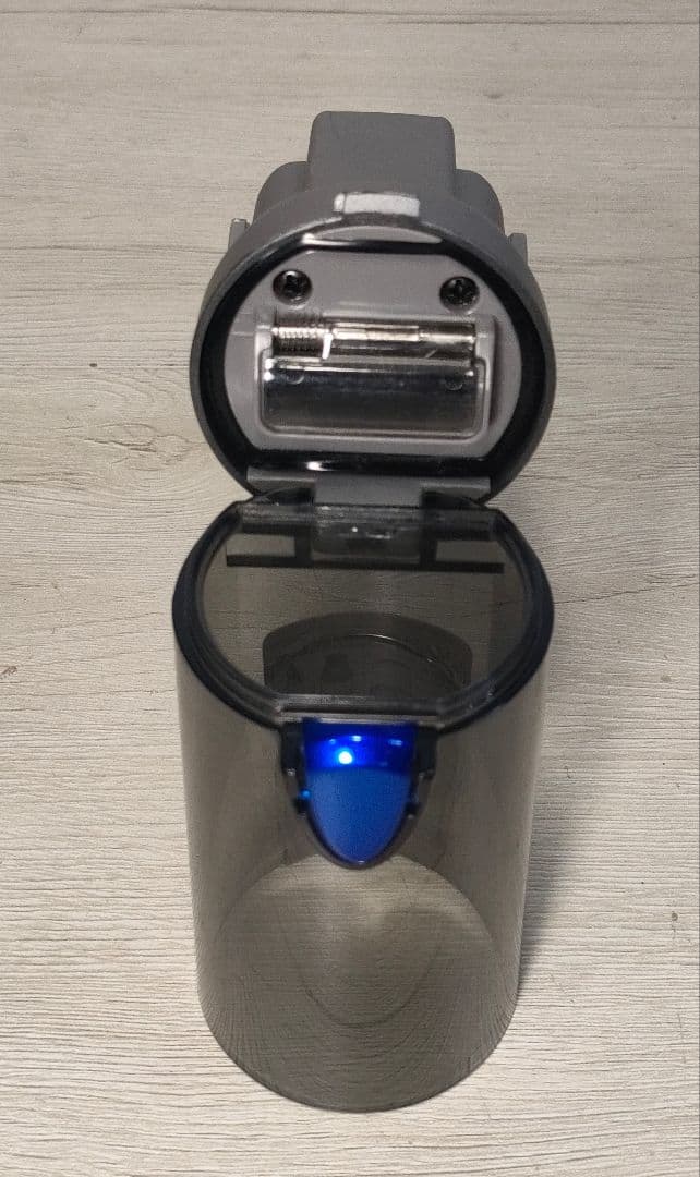 インビクタス ワン 軽量・強力吸引コードレス掃除機セット 2023年製