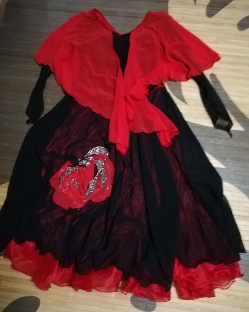 最終お値下げ　社交ダンスドレス　カラオケにも　フリーサイズ