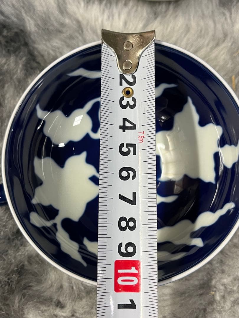 深川製磁 草花折枝 白抜紋 カップ&ソーサー 紅茶碗皿 2客 ペア