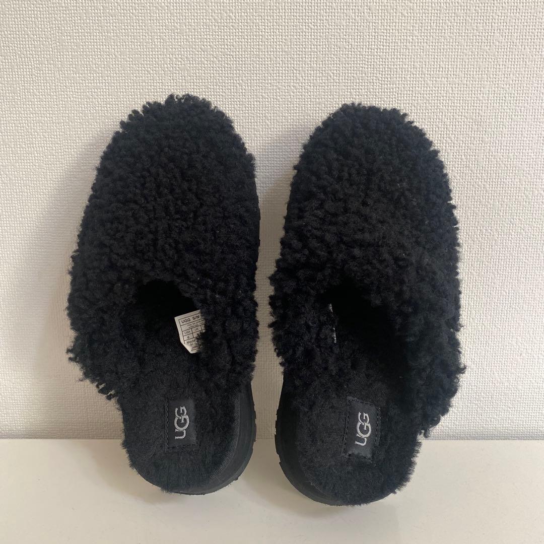 ugg マキシカーリー　23センチ　スリッポン　サンダル