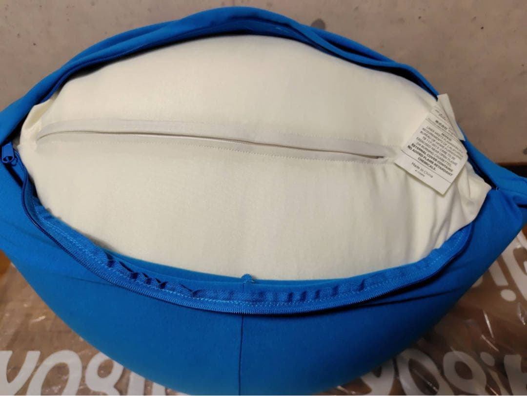 C069 Yogibo Pyramid （ヨギボー ピラミッド ）ブルー系 青系