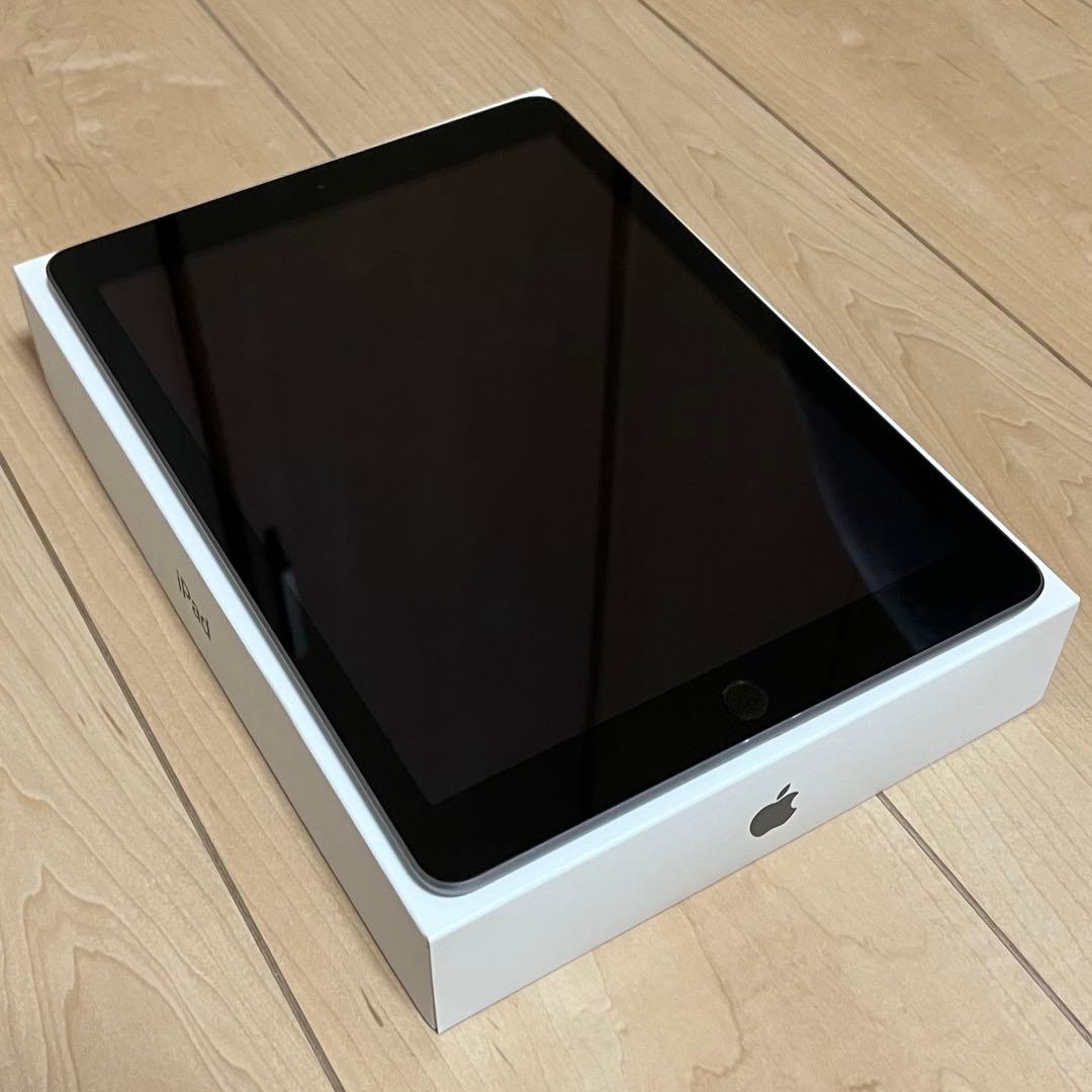 iPad 第5世代　Wi-Fi モデル　32GB シルバー