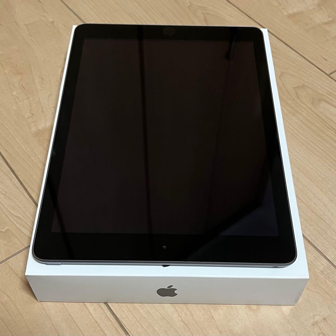 iPad 第5世代　Wi-Fi モデル　32GB シルバー