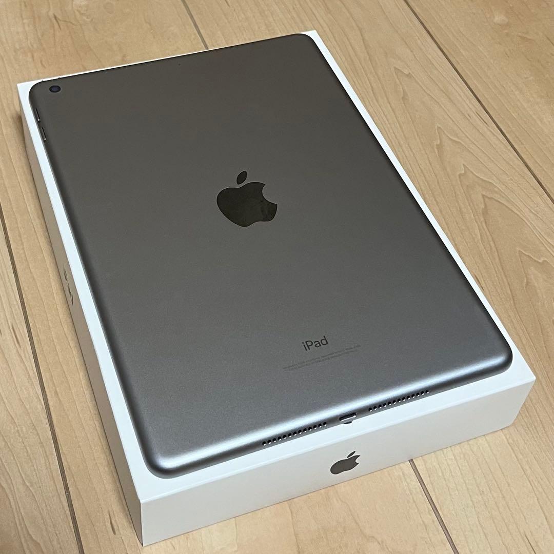 iPad 第5世代　Wi-Fi モデル　32GB シルバー