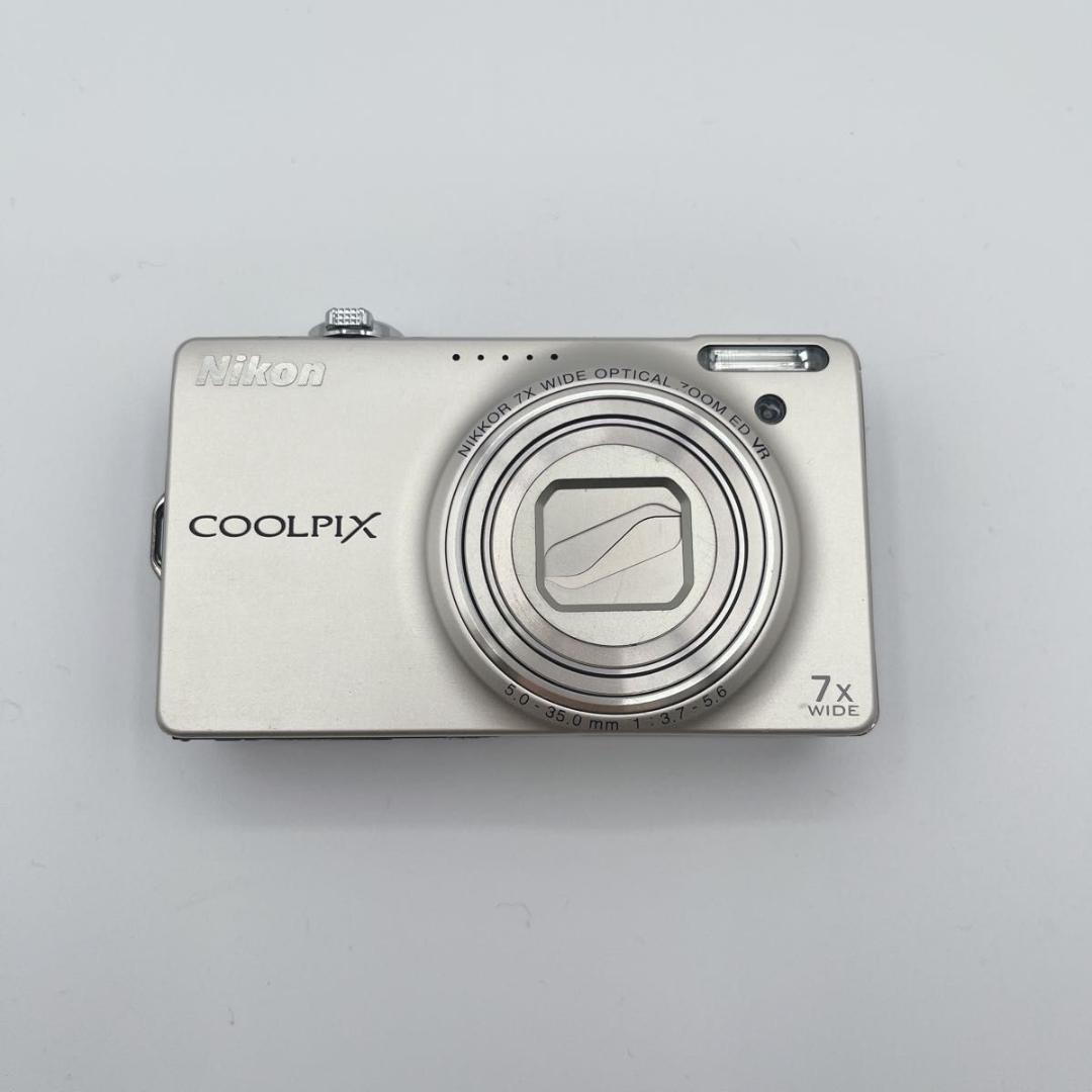 ジャンク　Nikon COOLPIX S6000 シルバー 7倍光学ズーム