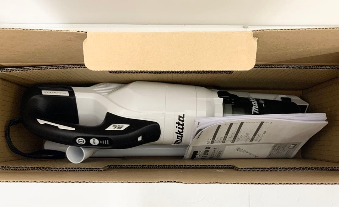 新品 makita マキタ 充電式クリーナー 白 CL286FDZW