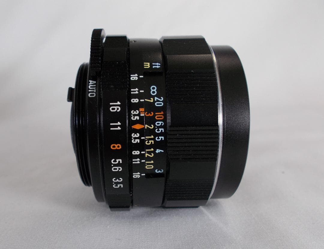 フィルムカメラ 整備済 完動品　Pentax SP　+ f/3.5　M214