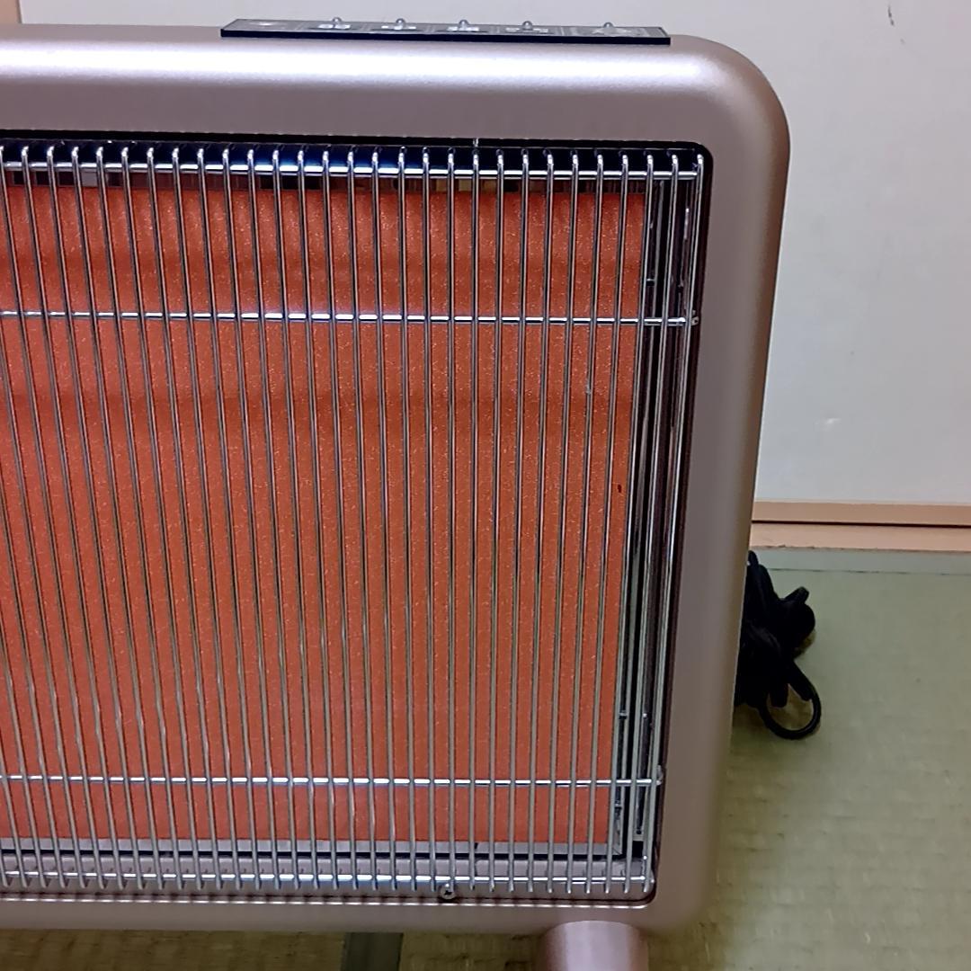 サンルミエ 遠赤外線暖房器 N700L-GR　取扱説明書付属