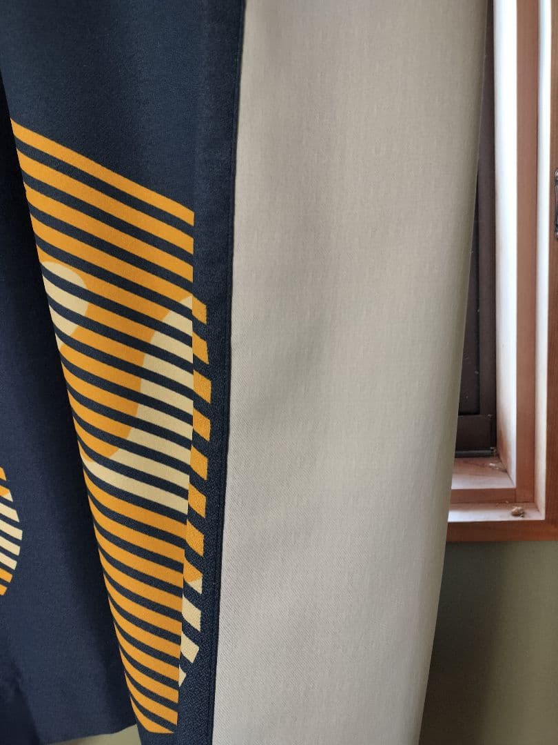 ㉜幅約70㌢×丈約130㌢　(１枚) 両開き　スミノエ　ドレープ