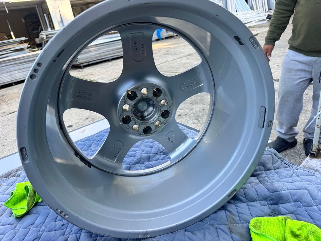 カールソン2/5 20インチホイールPCD114.3