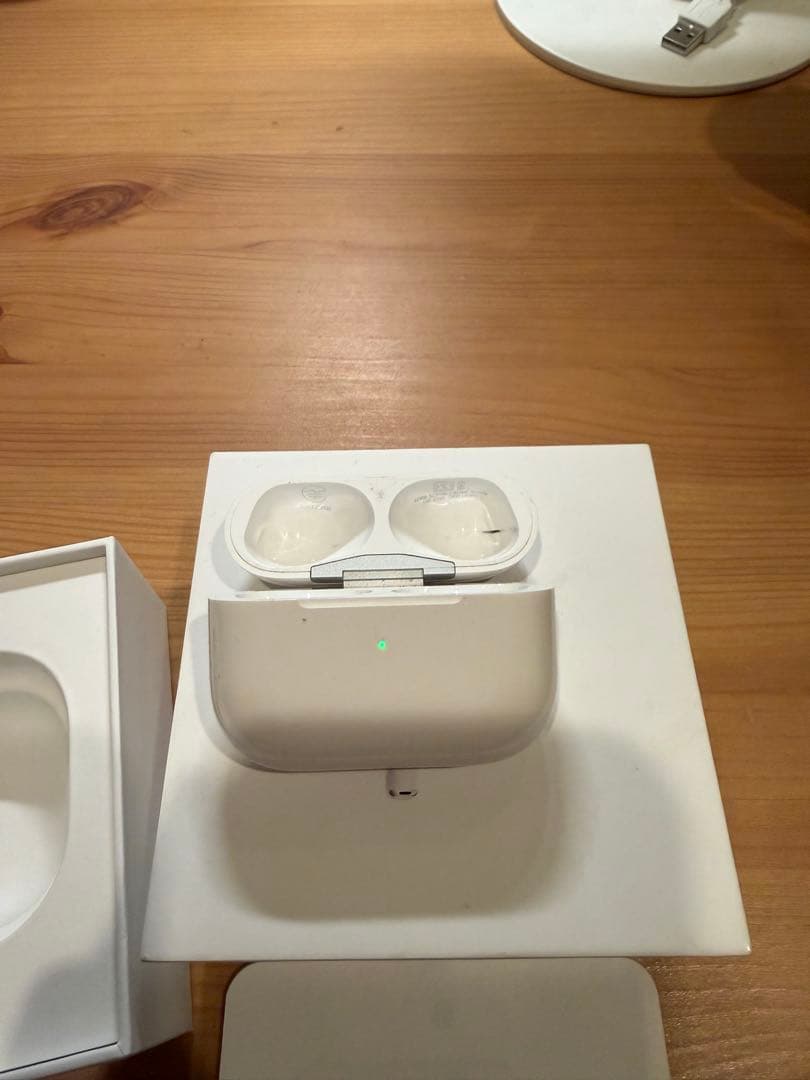 AirPods 2 Pro 純正品　右耳と充電ケース