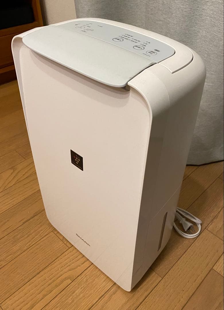 シャープ（プラズマクラスター）衣類乾燥 除湿機