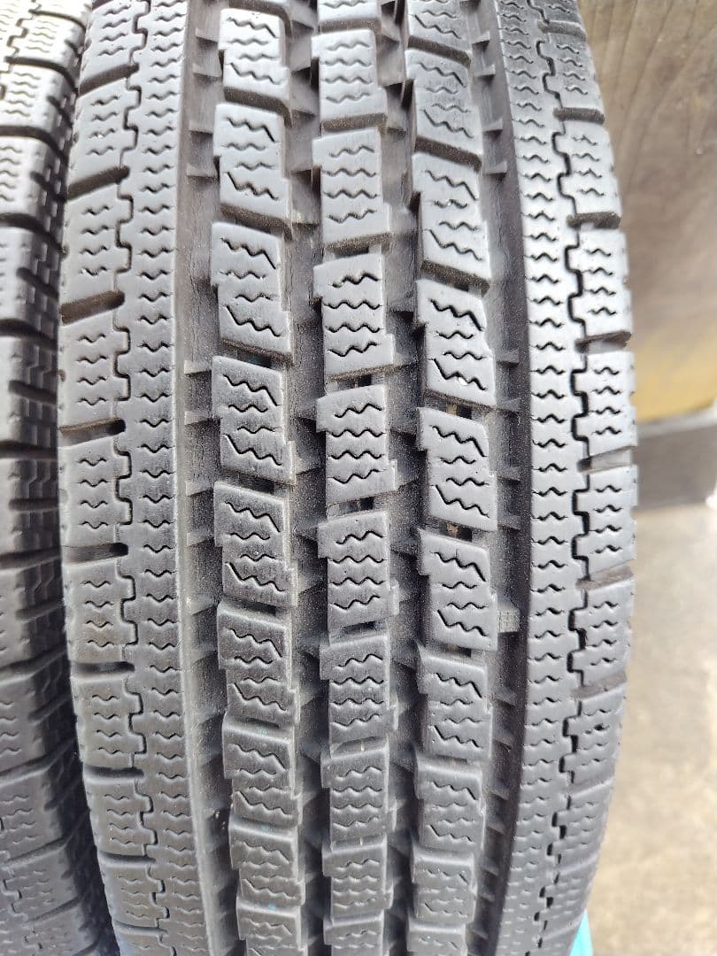 145/80R12・LT【1/2】軽トラ用スタッドレス・鉄ホイール付、２本分割