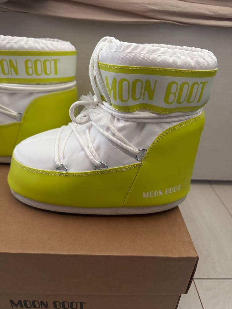 MOON BOOT スノーブーツ ホワイト/ライム サイズ 24.5